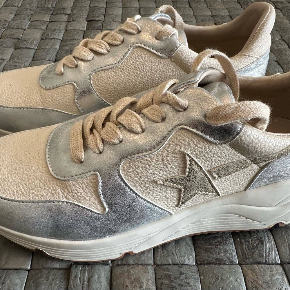 Oasis Society THE KAITLYN sneaker tennis shoes Size 7.5 Shooting Star - Picture 4 of 8